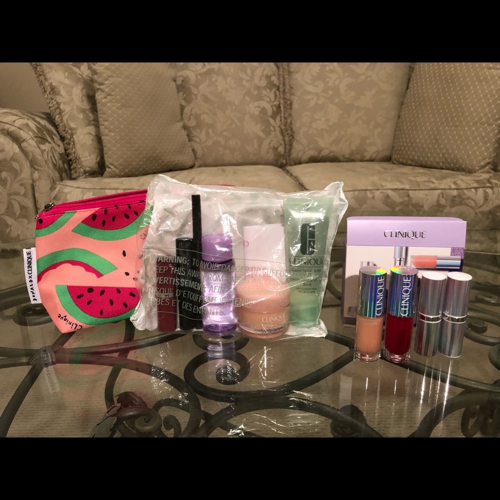NWT Clinique Plenty of Pop (4 Pieces) & Donald